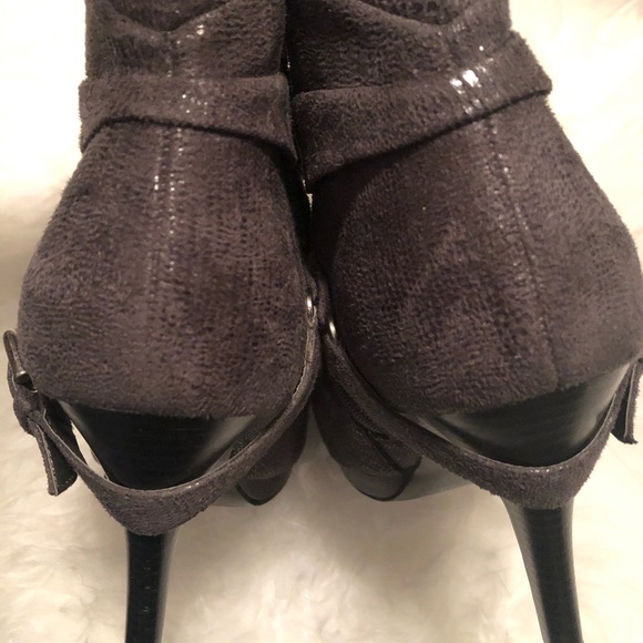 Grey Booties - Picture 6 of 7